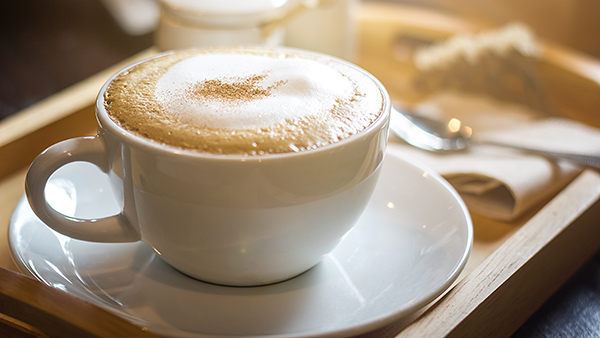 taza de cafe capuccino